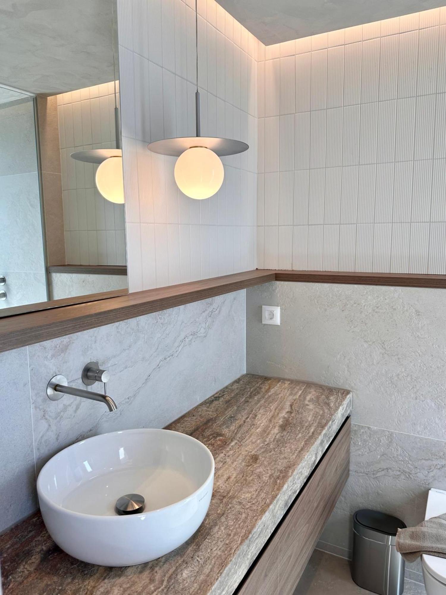 Apart Otel Theros Resmo