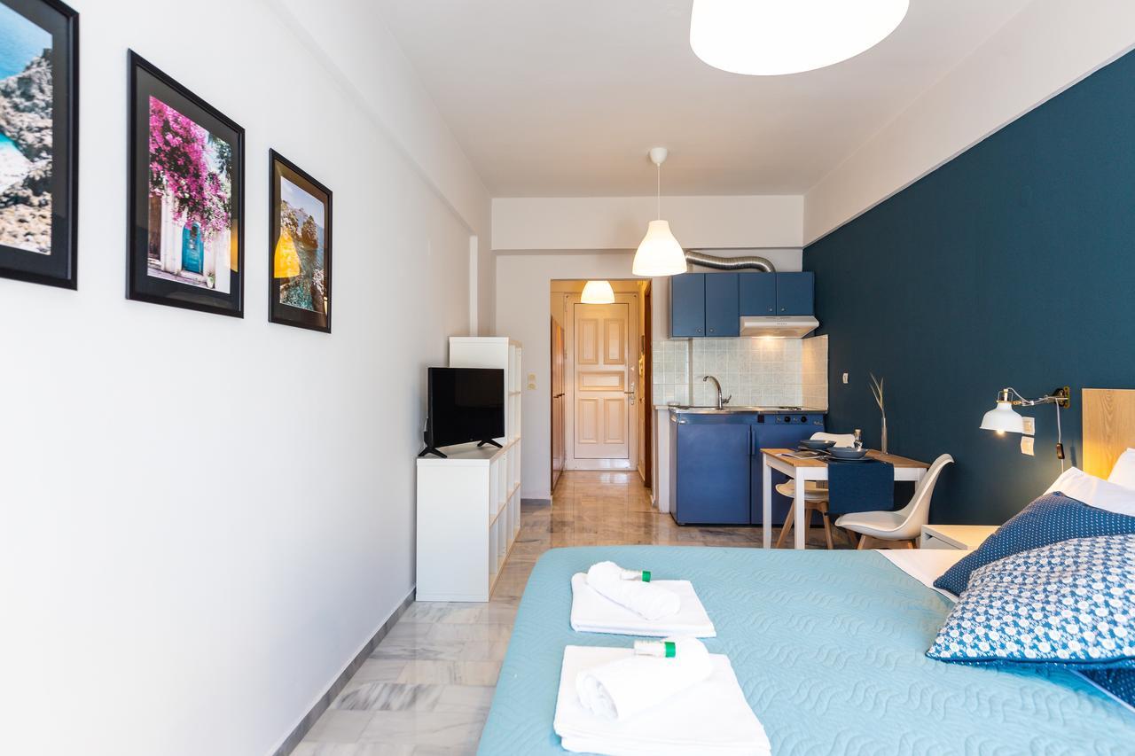 Theros Aparthotel