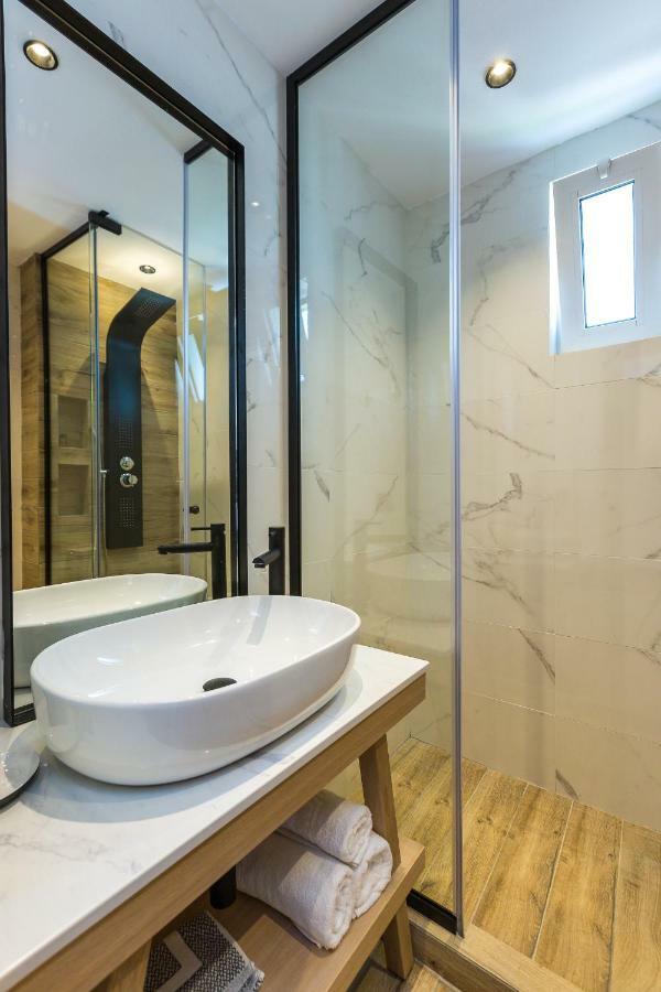 Aparthotel Theros