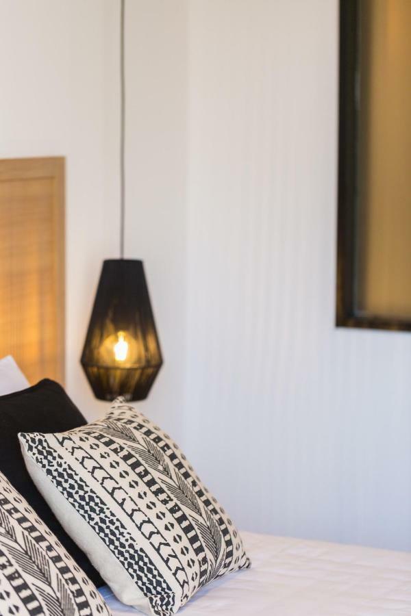 Theros Aparthotel 3*