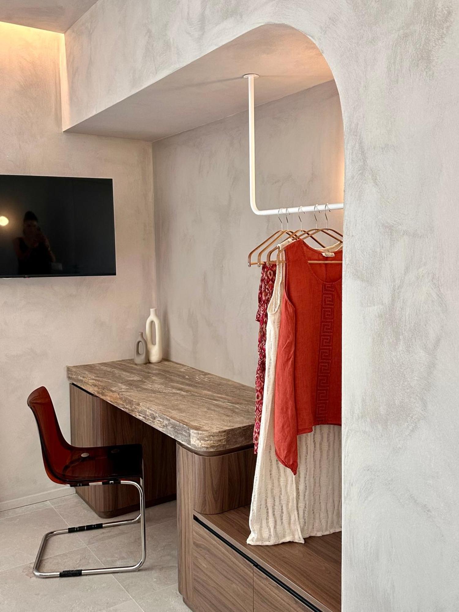 Theros Hotel apartamentowy 3*