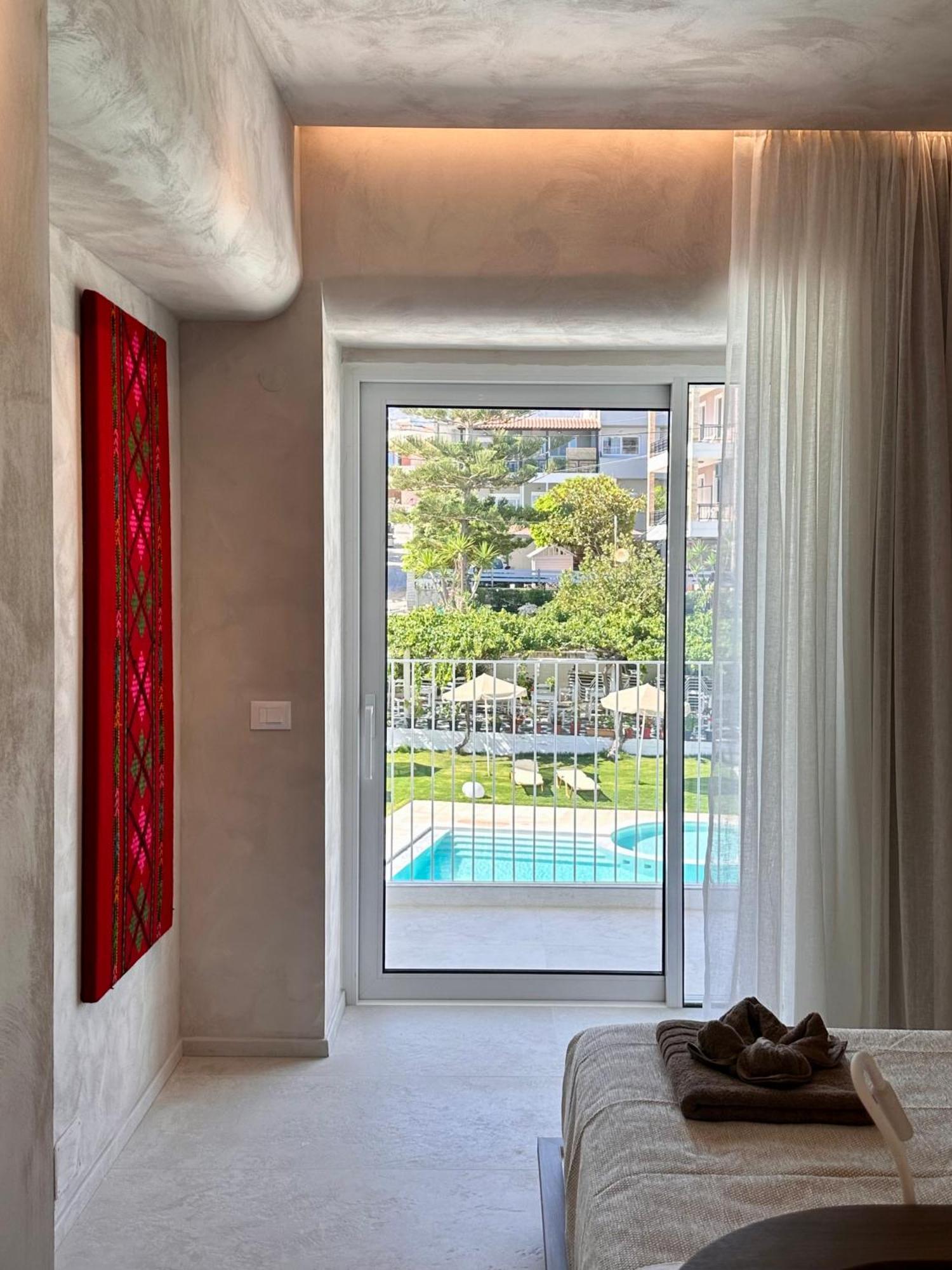 Hotel apartamentowy Theros 3*