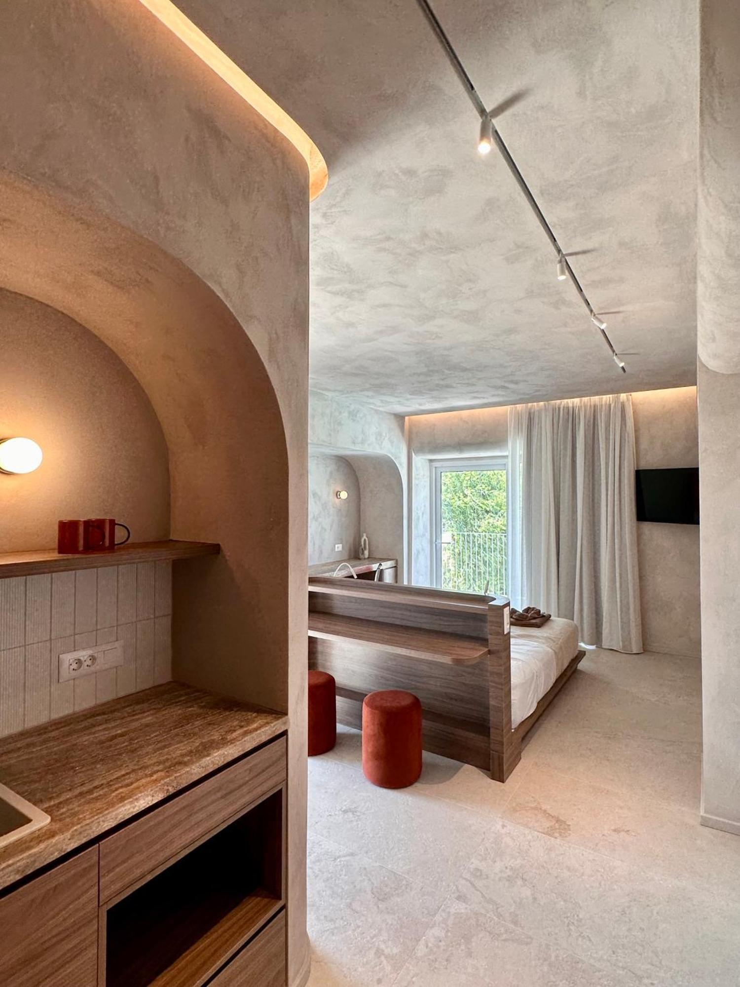 Theros Hotel apartamentowy Retimno